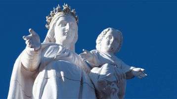 A statue of Mary holding the baby Jesus