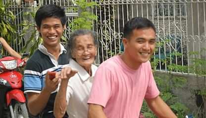 Lola once visited us with her grandchildren on a motorcycle.